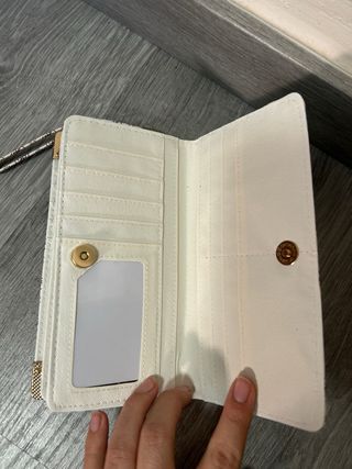Monedero Guess
