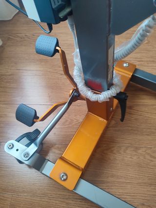 Grúa bipedestación