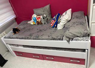 Cama nido
(( las dos camas son de 90 ))
URGE VENTA