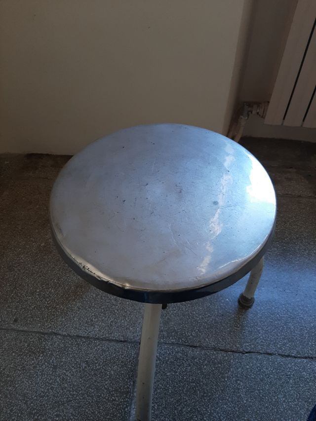 BANQUETA VINTAGE CLÍNICA MÉDICO