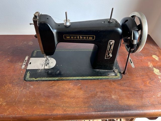 Maquina de coser Vintage WERTHEIM