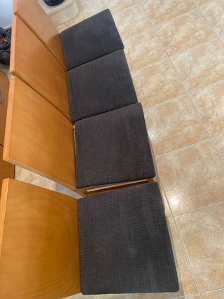 Mesa y sillas de comedor