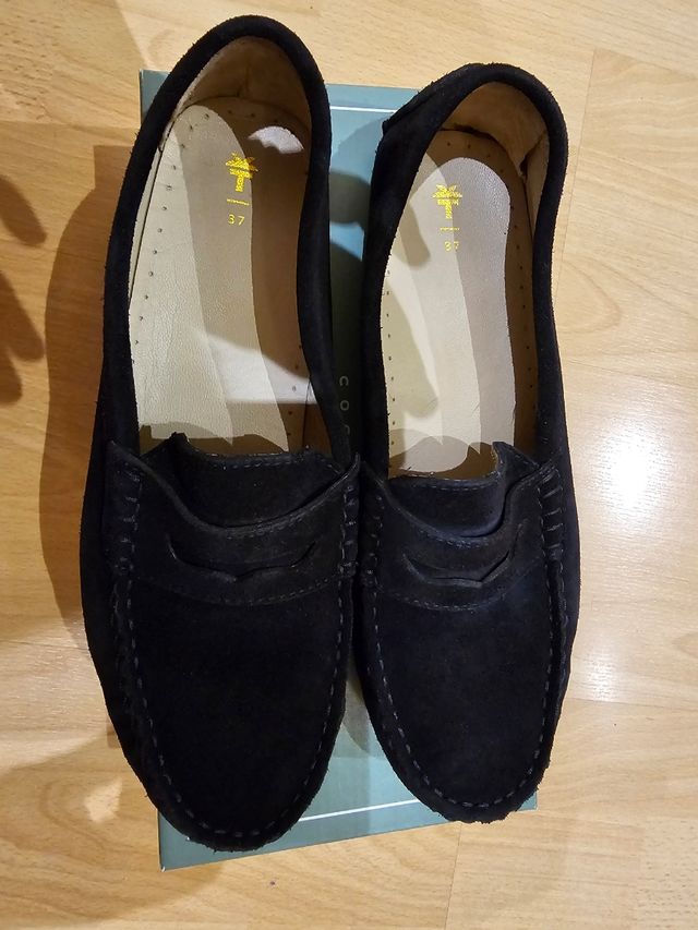 Zapatos de piel. Talla 37