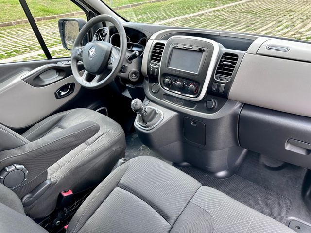 Renault Trafic 2.0 DCI 115 CV | FINANCIAMOS 100% 