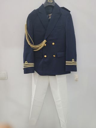 Traje de comunión 20 euros, talla11 años
