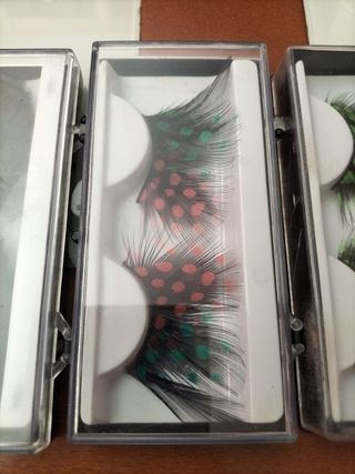 Pestañas plumas 