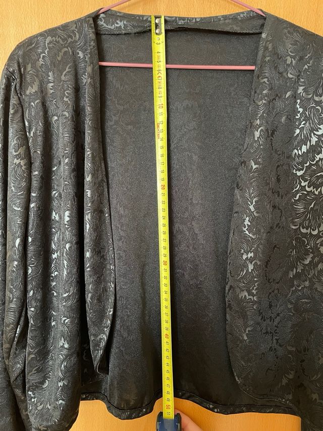 Torera elegante negra