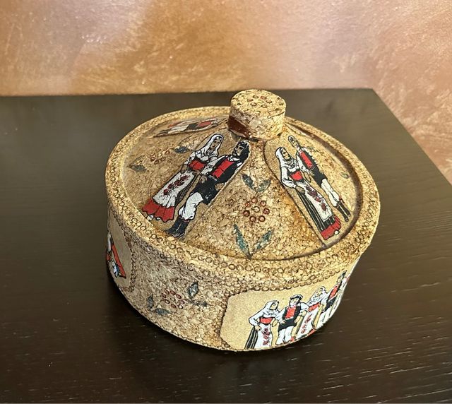 Contenitore decorativo in sughero