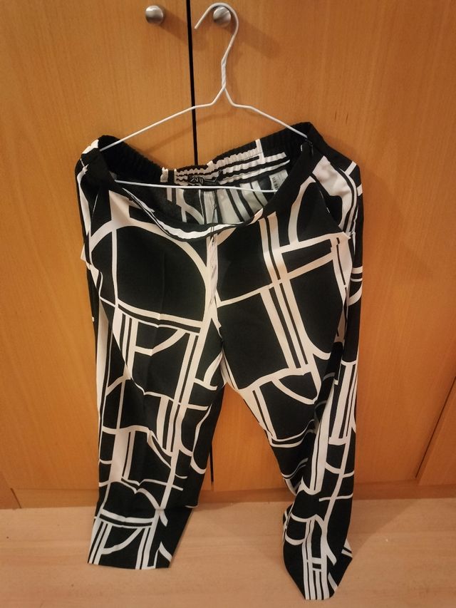 Pantalón fluido Zara S