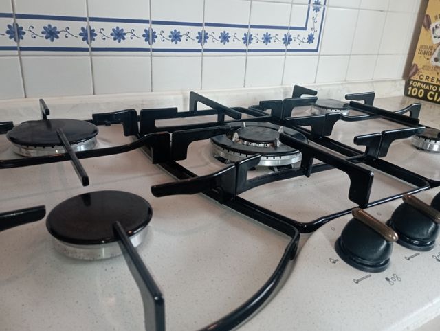 Piano di cottura Ariston