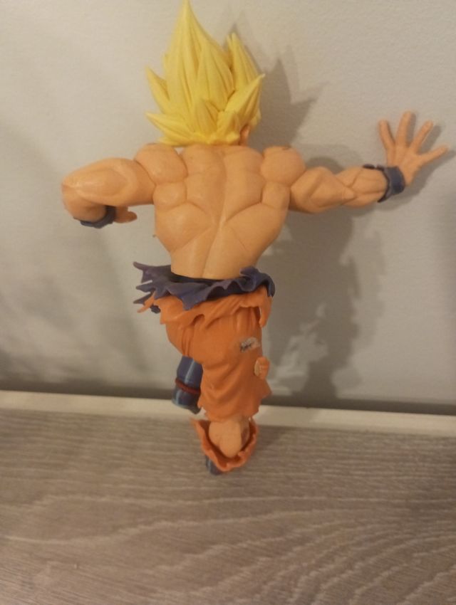 Figura Goku super Saiyan