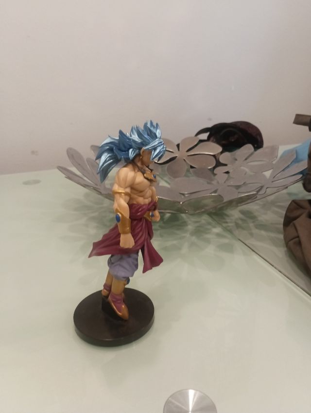 Figura Broly