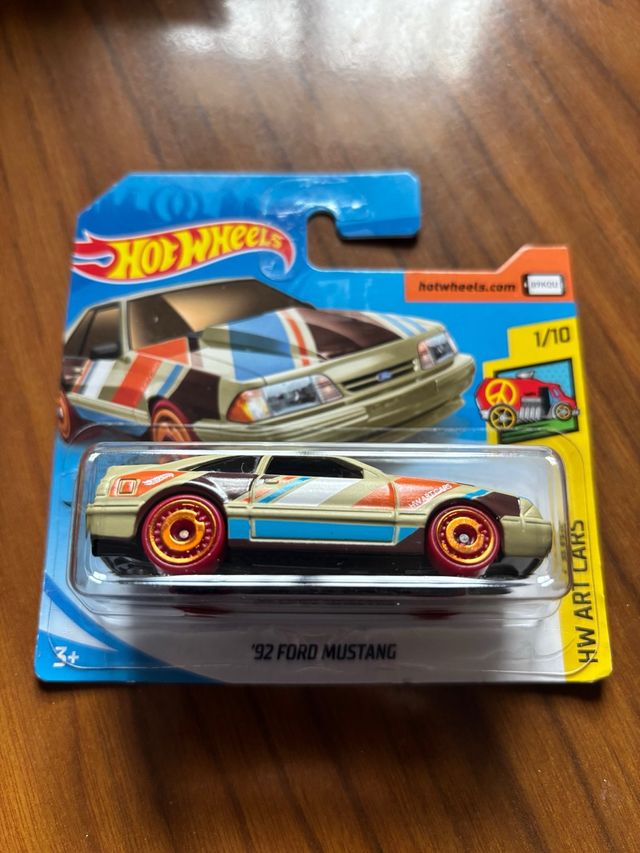 Hot Wheels 92 Ford Mustang