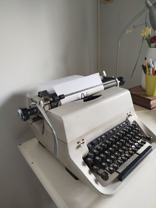 Macchina da scrivere