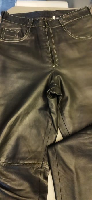 Pantalón de piel negro unisex