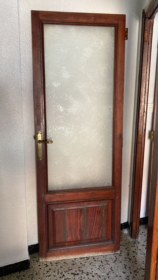 Puerta de madera