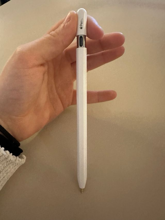Apple pencil USBC roto