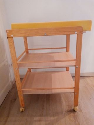Fasciatoio in legno con materassino