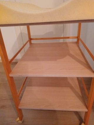 Fasciatoio in legno con materassino