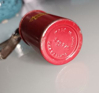 Lata de óleo Vintage