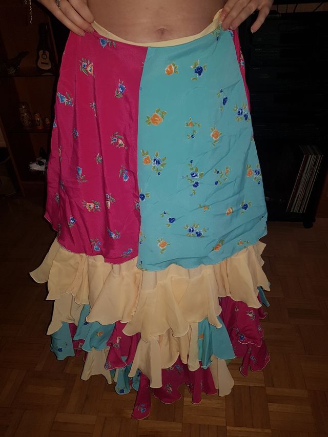 Falda de volantes niña