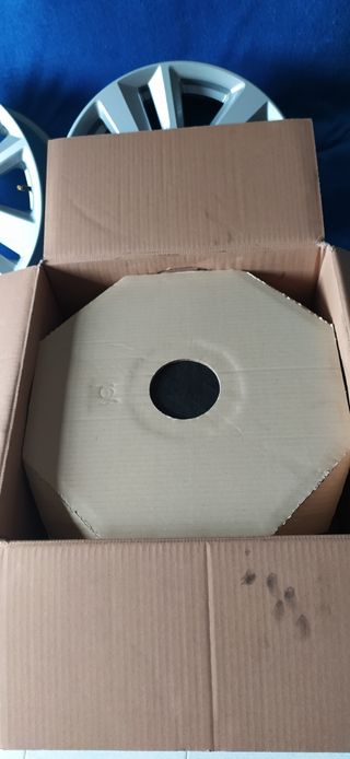 Llantas Aluminio Marca Nissan France- Micra K14