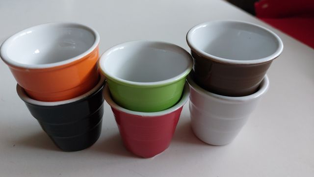 6 vasitos de colores