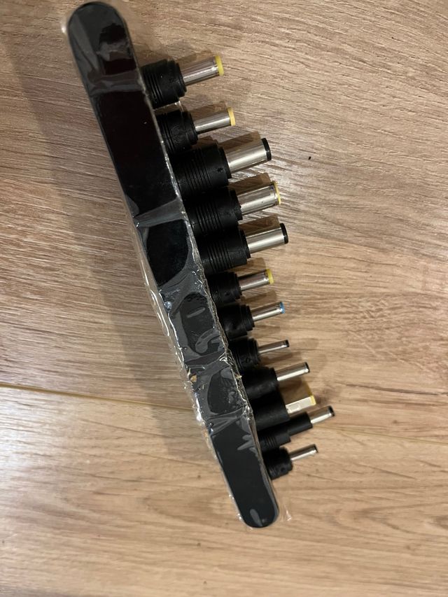 caricabatterie universale