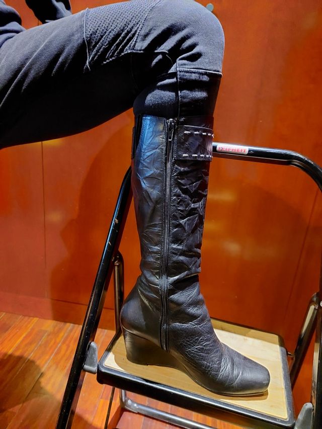 Botas altas de piel efecto arrugado