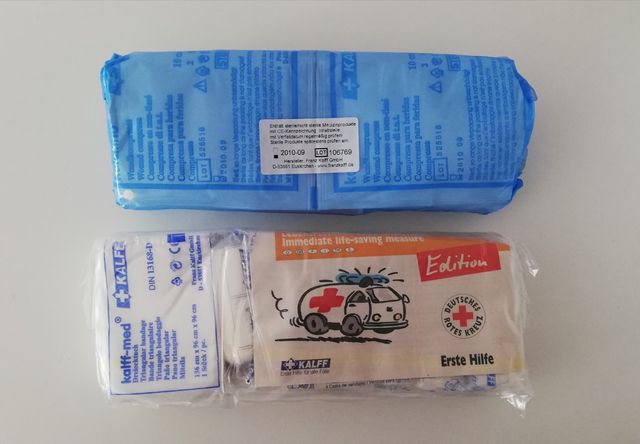 Botiquín primeros auxilios Audi