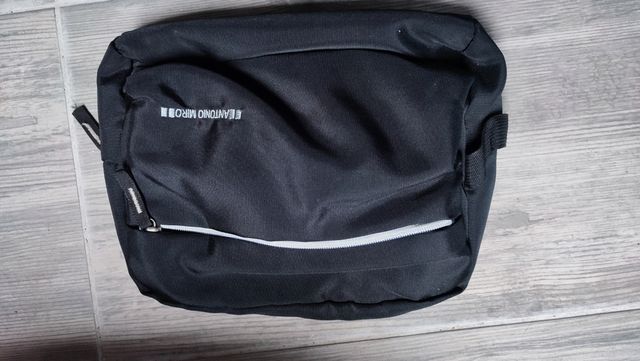 Estuche cosméticos hombre