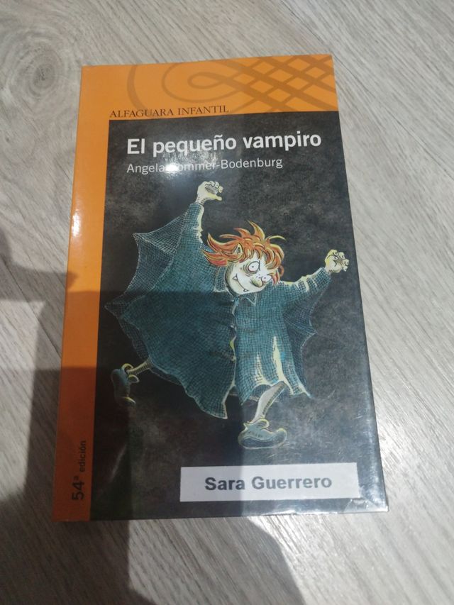 PEQUEÑO VAMPIRO (Spanish Edition)