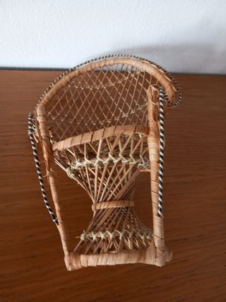 Poltrona vintage in miniatura