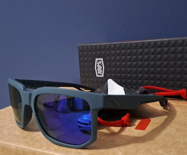 Occhiali 100% centric