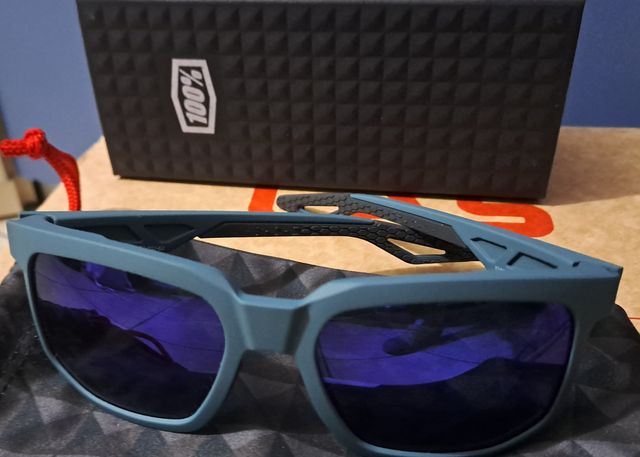 Occhiali 100% centric