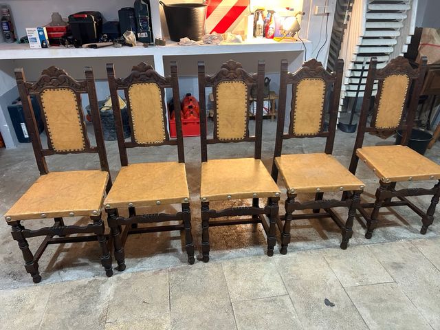 Sillas de Madera Tapizadas en Cuero