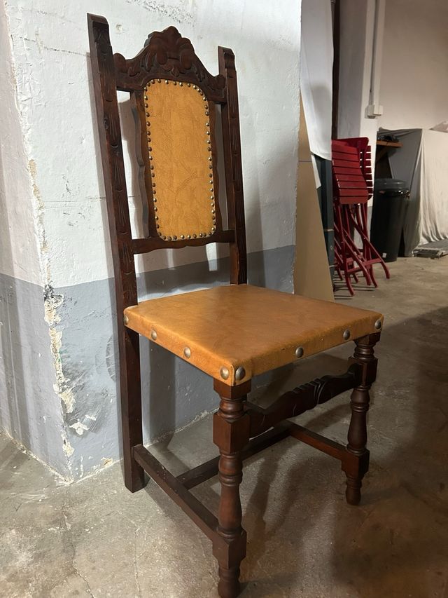 Sillas de Madera Tapizadas en Cuero