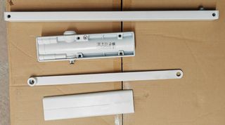 Molla chiudiporta Assa Abloy DC 135