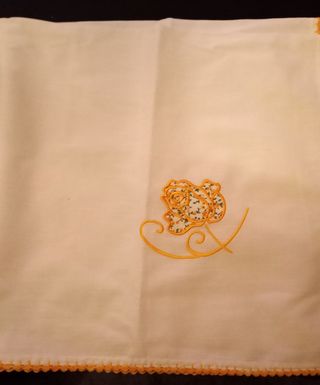 Toalha decorativa  quadrada com renda