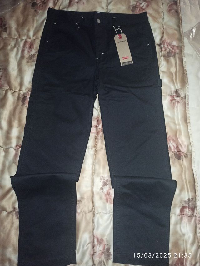 Pantalón vaquero negro Levis hombre talla 32-34
