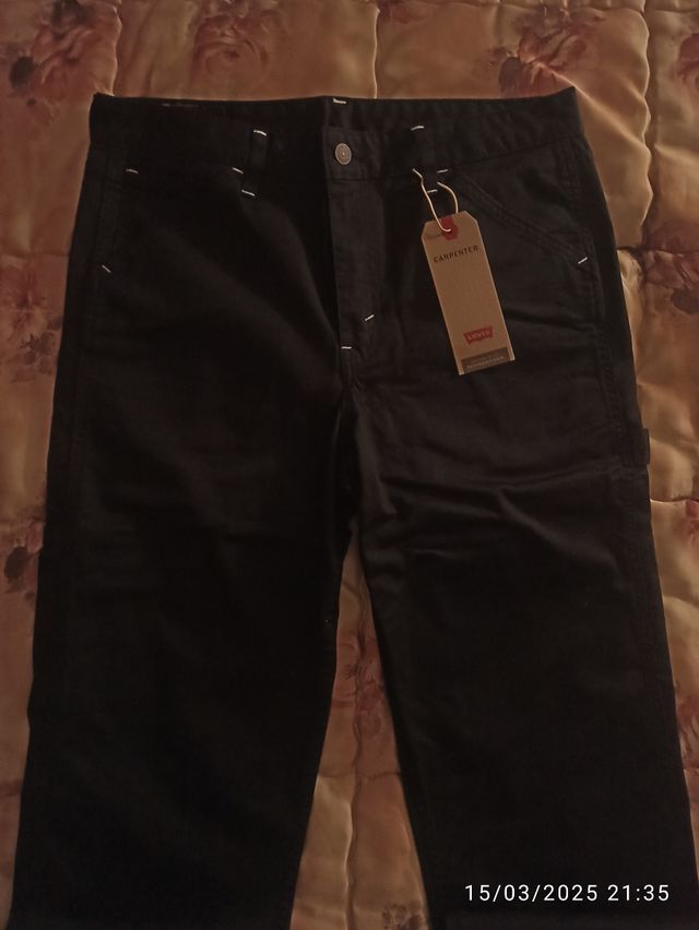 Pantalón vaquero negro Levis hombre talla 32-34