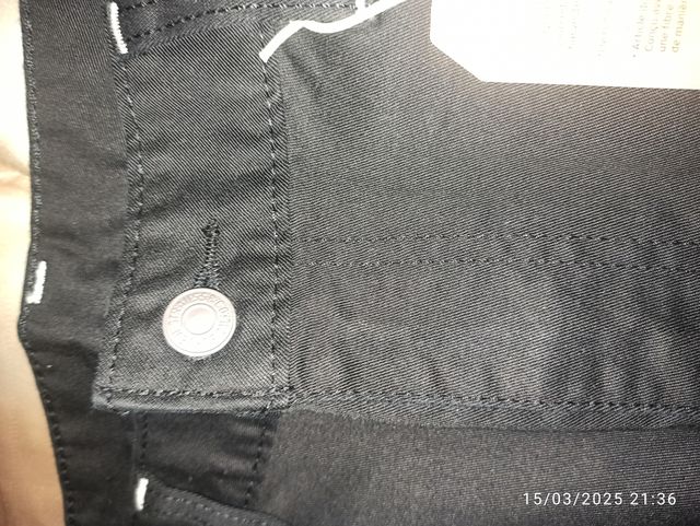 Pantalón vaquero negro Levis hombre talla 32-34