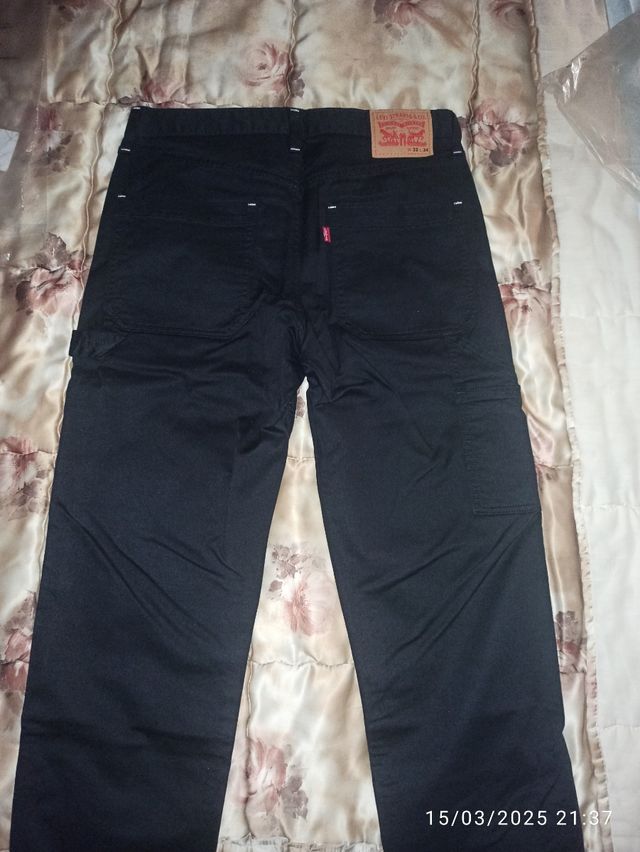 Pantalón vaquero negro Levis hombre talla 32-34