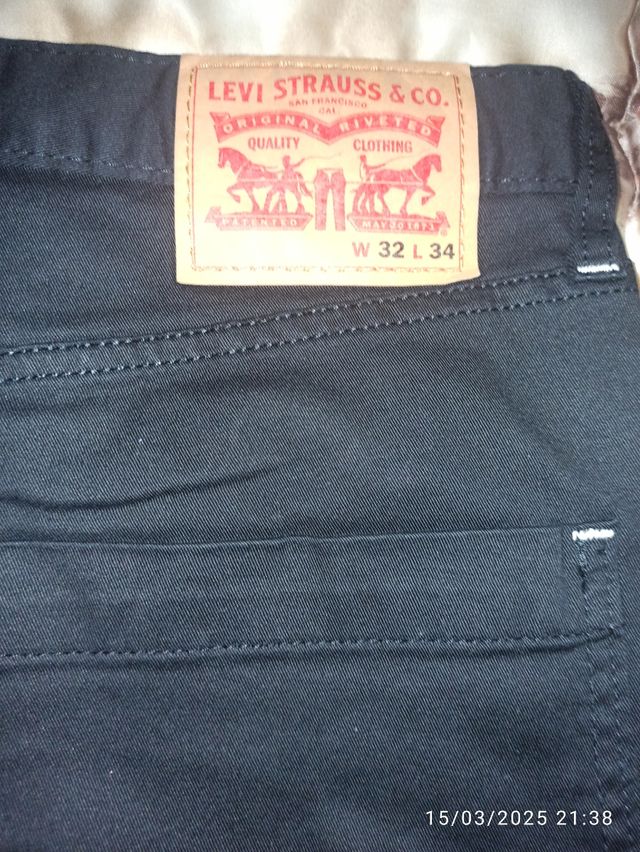 Pantalón vaquero negro Levis hombre talla 32-34