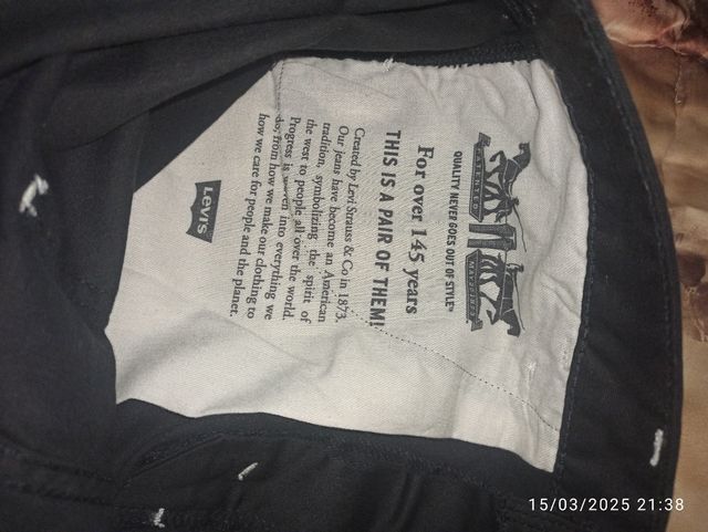 Pantalón vaquero negro Levis hombre talla 32-34