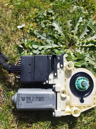 Motor elevalunas Passat b6 trasero izq
