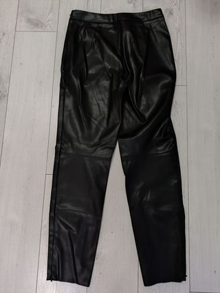 Pantalones cuero Cortefiel forro interno