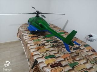 Helicoptero con maqueta