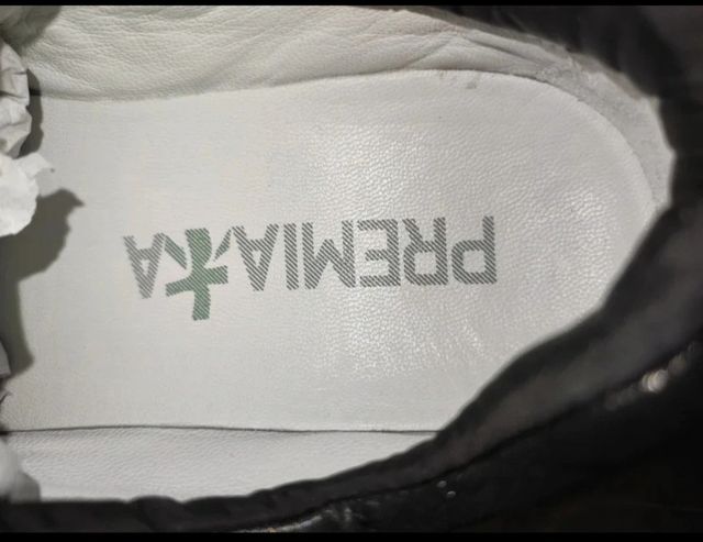 Zapatillas Premiata negras doradas 36 nuevas a est