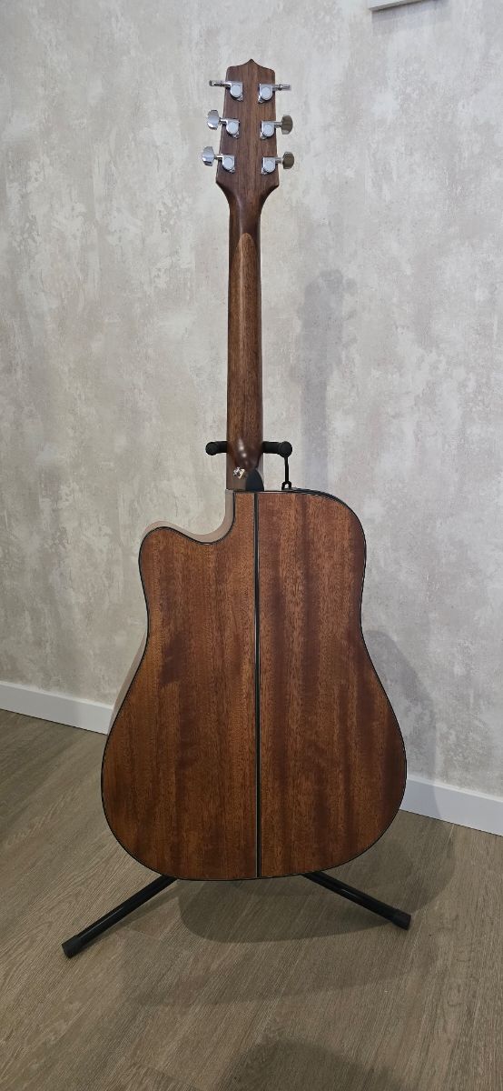 Guitarra acustica takamine